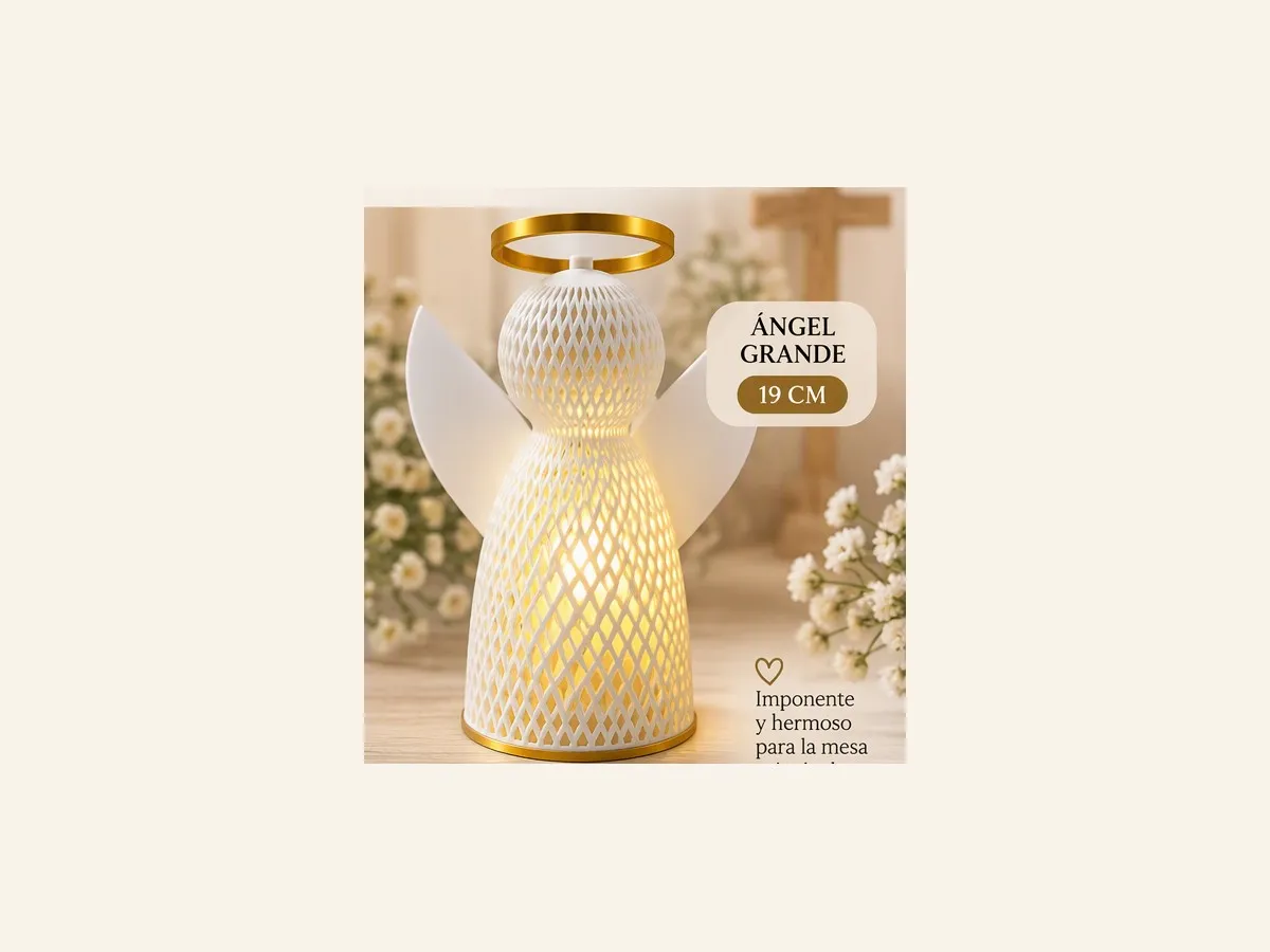 Ángel portavelas grande calado blanco con aureola dorada y luz cálida
